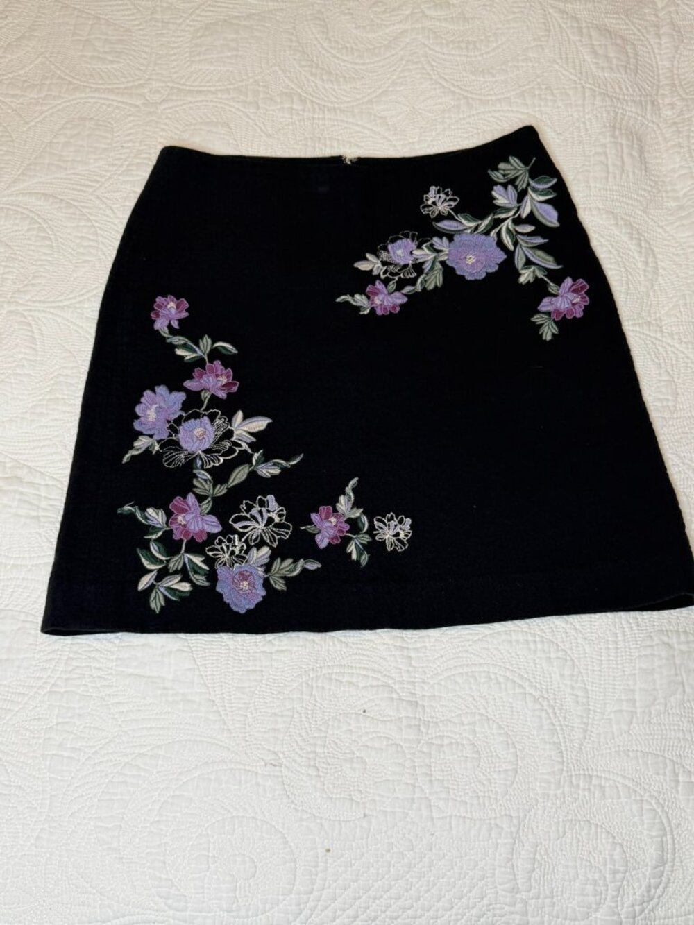 LOFT Petites Black Floral Embroidered Mini Skirt 0P